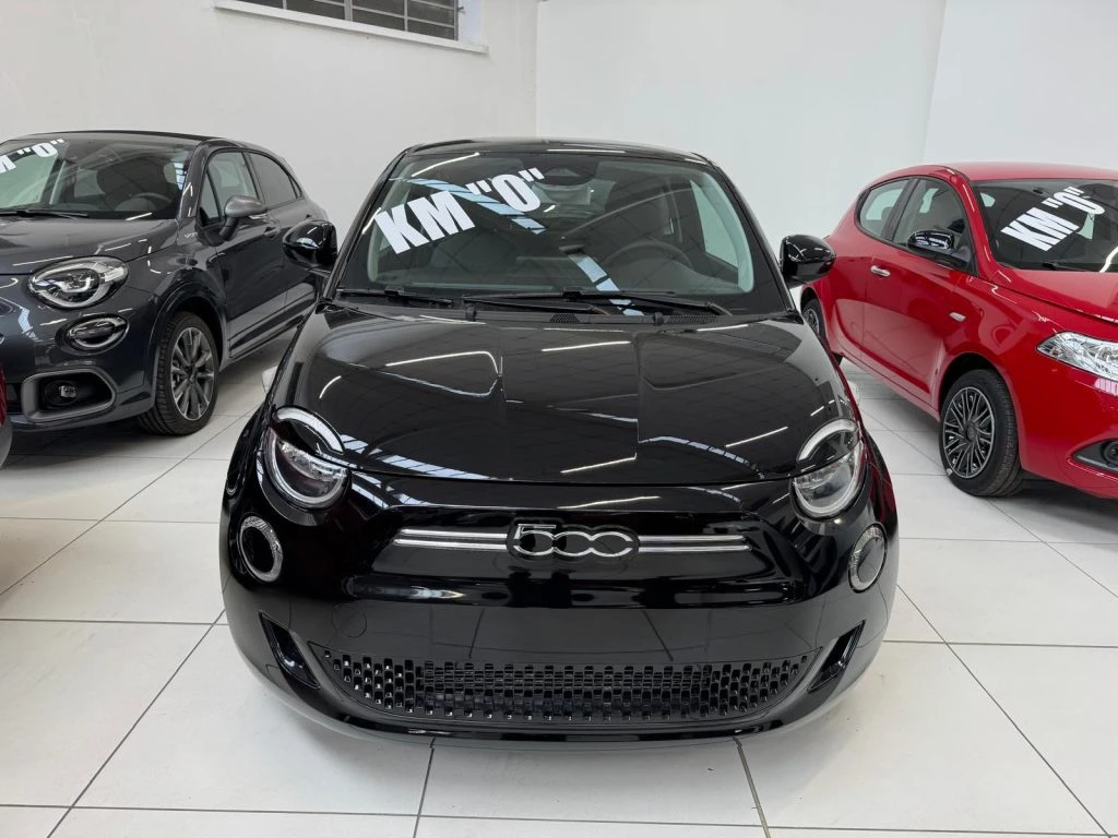 FIAT 500e La Nuova 500 Serie1 La Nuova 500 - Icon 320 Berlin - Foto 2
