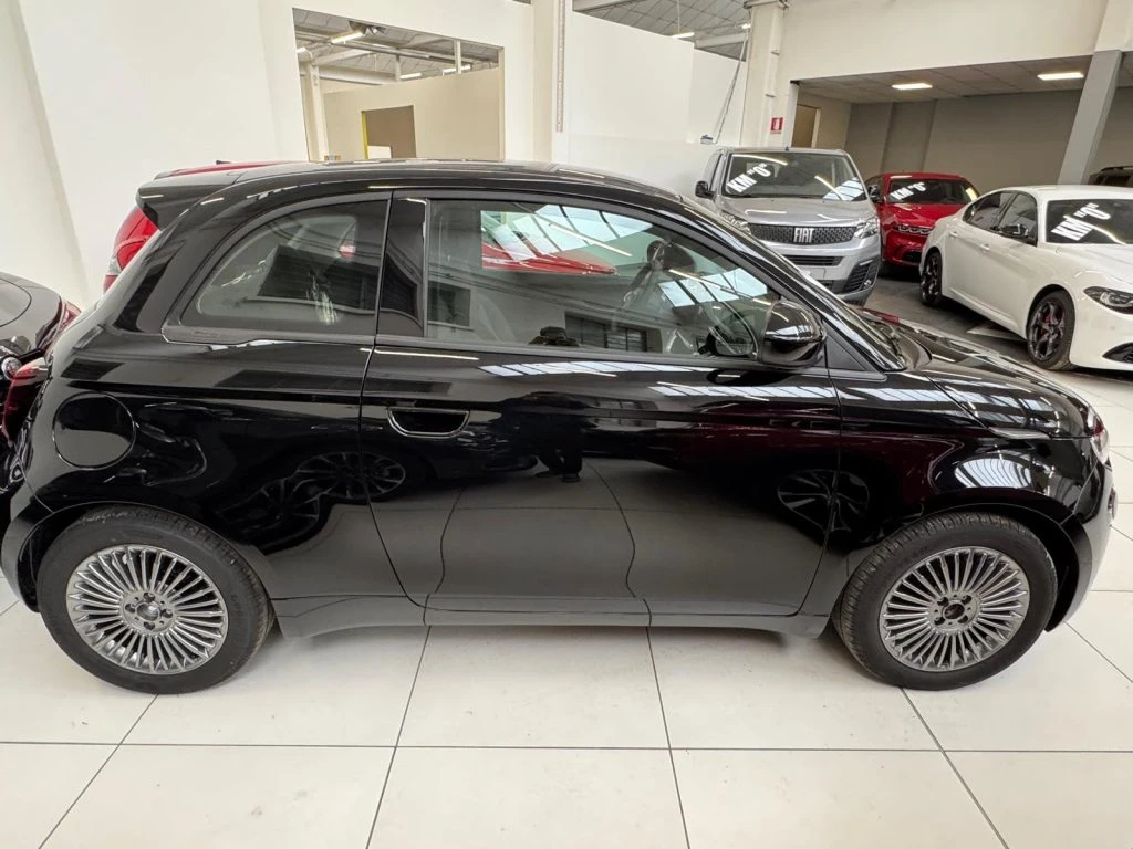 FIAT 500e La Nuova 500 Serie1 La Nuova 500 - Icon 320 Berlin - Foto 6