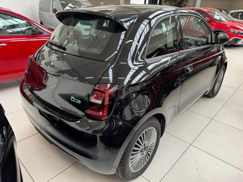 FIAT 500e La Nuova 500 Serie1 La Nuova 500 - Icon 320 Berlin - Grid Foto 7