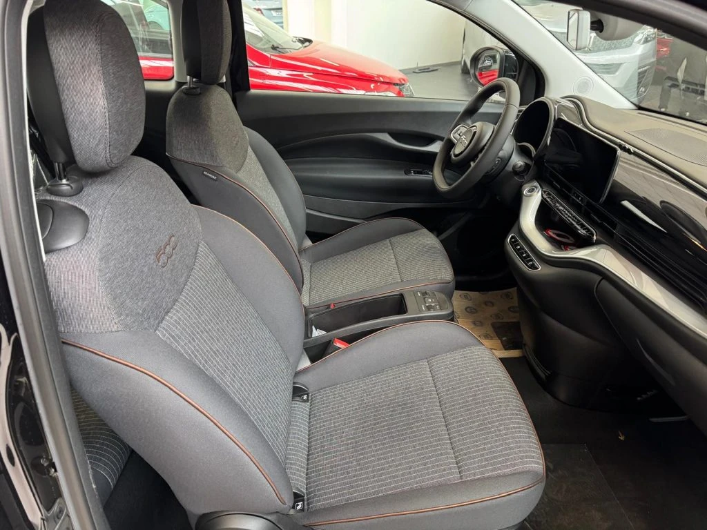 FIAT 500e La Nuova 500 Serie1 La Nuova 500 - Icon 320 Berlin - Grid Foto 11