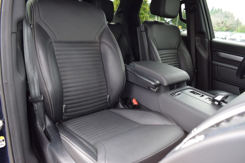 LAND ROVER Discovery 3.0D I6 249 CV AWD Auto R-DYNAMIC SE - 18