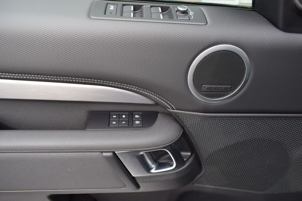 LAND ROVER Discovery 3.0D I6 249 CV AWD Auto R-DYNAMIC SE - 20