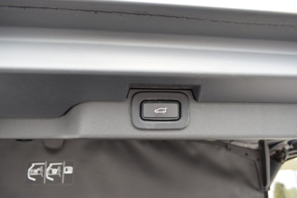 LAND ROVER Discovery 3.0D I6 249 CV AWD Auto R-DYNAMIC SE - 28