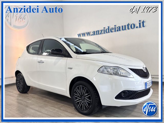 LANCIA Ypsilon Bianco perlato