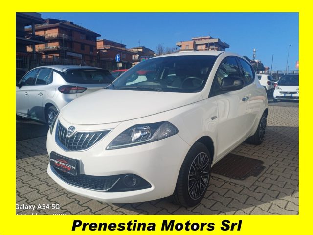LANCIA Ypsilon Bianco pastello
