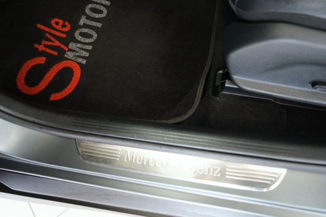 MERCEDES-BENZ GLC 250 36