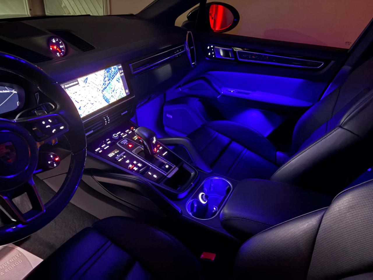 PORSCHE Cayenne Coupé 3.0 V6 E-Hybrid PLATINUM EDITION. - 27