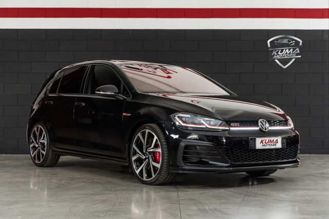 VOLKSWAGEN Golf GTI Nero perlato