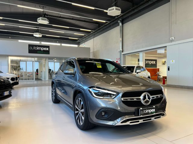 MERCEDES-BENZ GLA 250 Grigio pastello