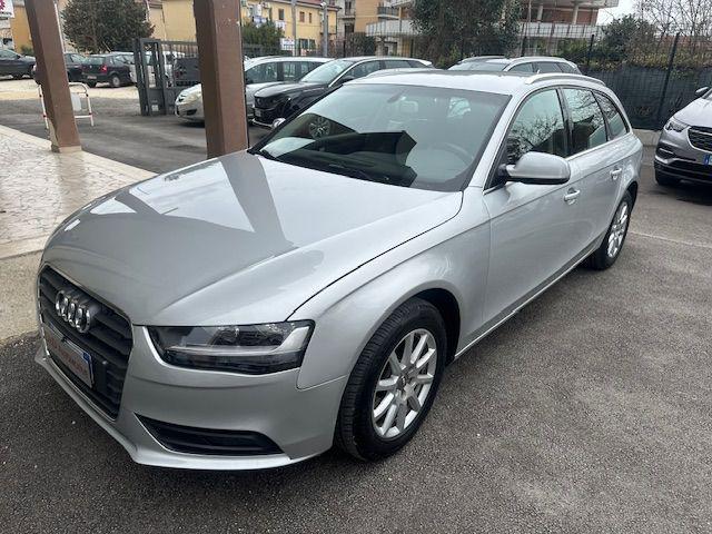 AUDI A4 Grigio metallizzato