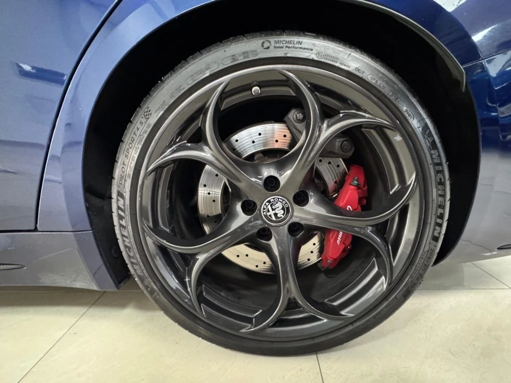 ALFA ROMEO Giulia 2.9 V6 Bi-Turbo AT8 Quadrifoglio - 7