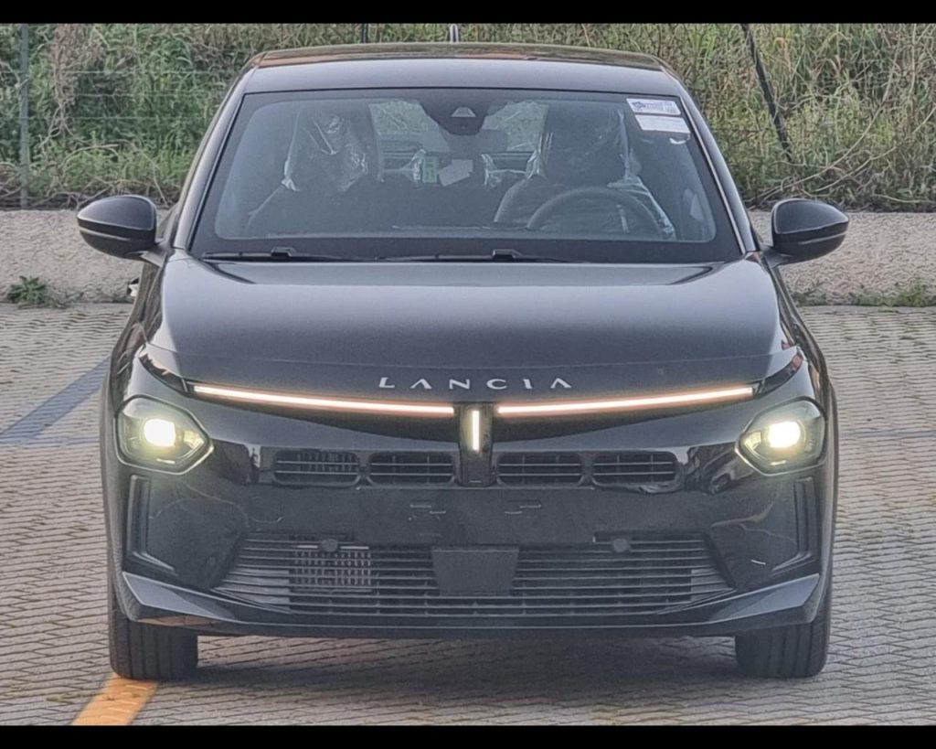 LANCIA Ypsilon Nuova  Ibrida My24 Nuova  1.2 100cv Ibrida - 4