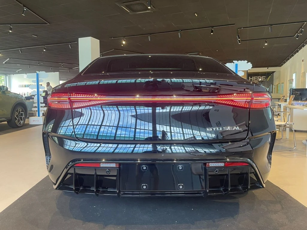 BYD Seal 82,5 kWh Design MY24 - Foto 4