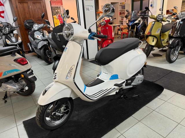 VESPA Primavera 150 Bianco pastello