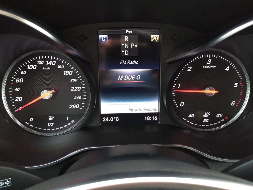 MERCEDES-BENZ GLC 250 d 4Matic Premium - 22
