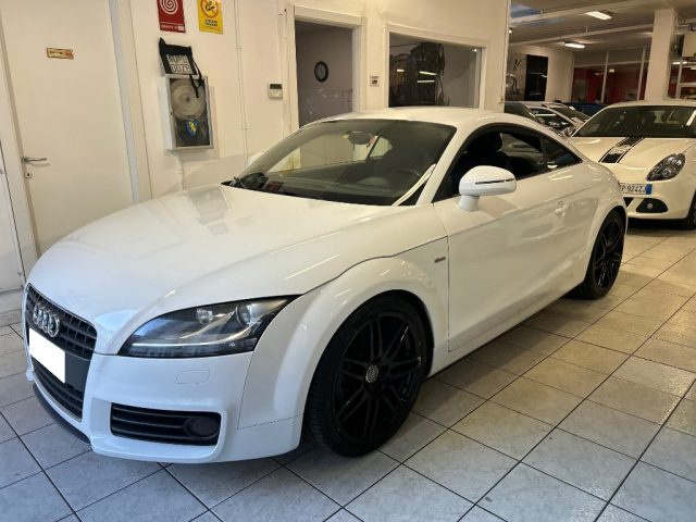 AUDI TT Bianco pastello