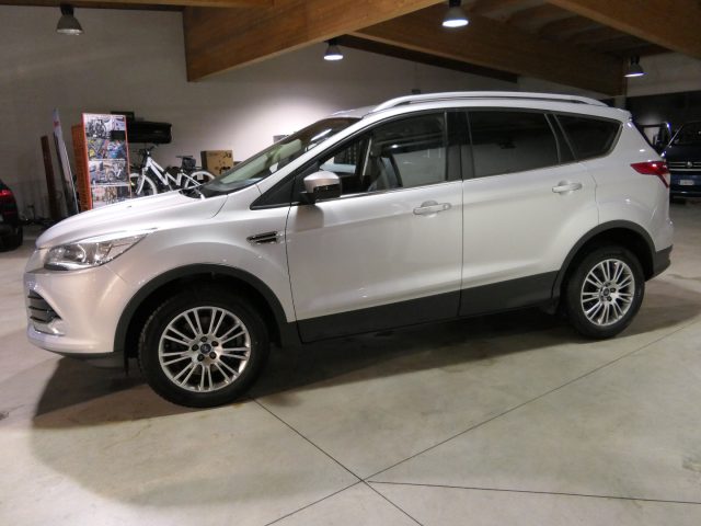 FORD Kuga Orange metallizzato