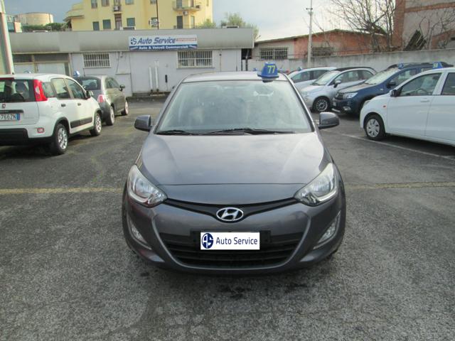 HYUNDAI i20 Grigio scuro metallizzato