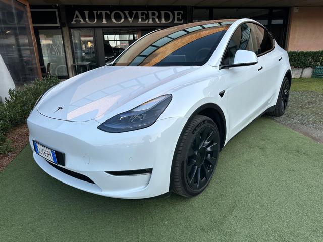 TESLA Model Y Bianco pastello