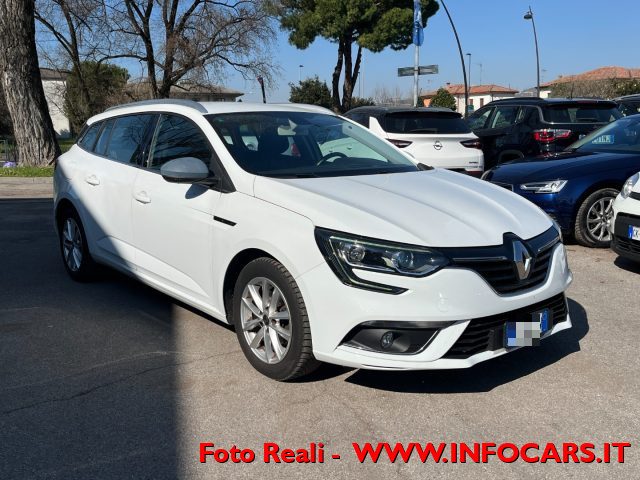 RENAULT Megane Bianco pastello