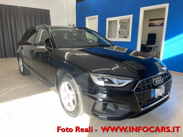 AUDI A4 Nero pastello