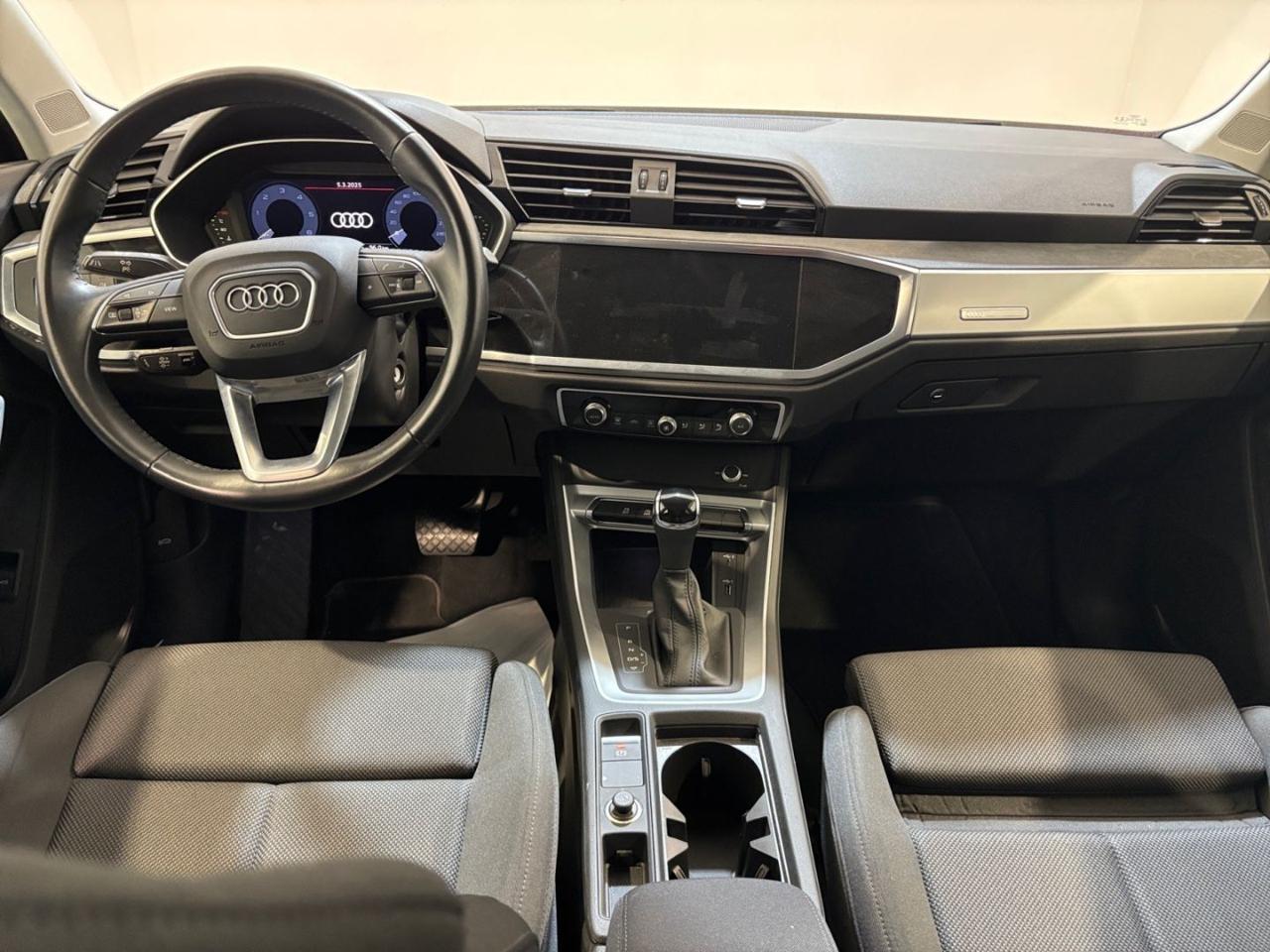 AUDI Q3 35 TDI S line edition - 6
