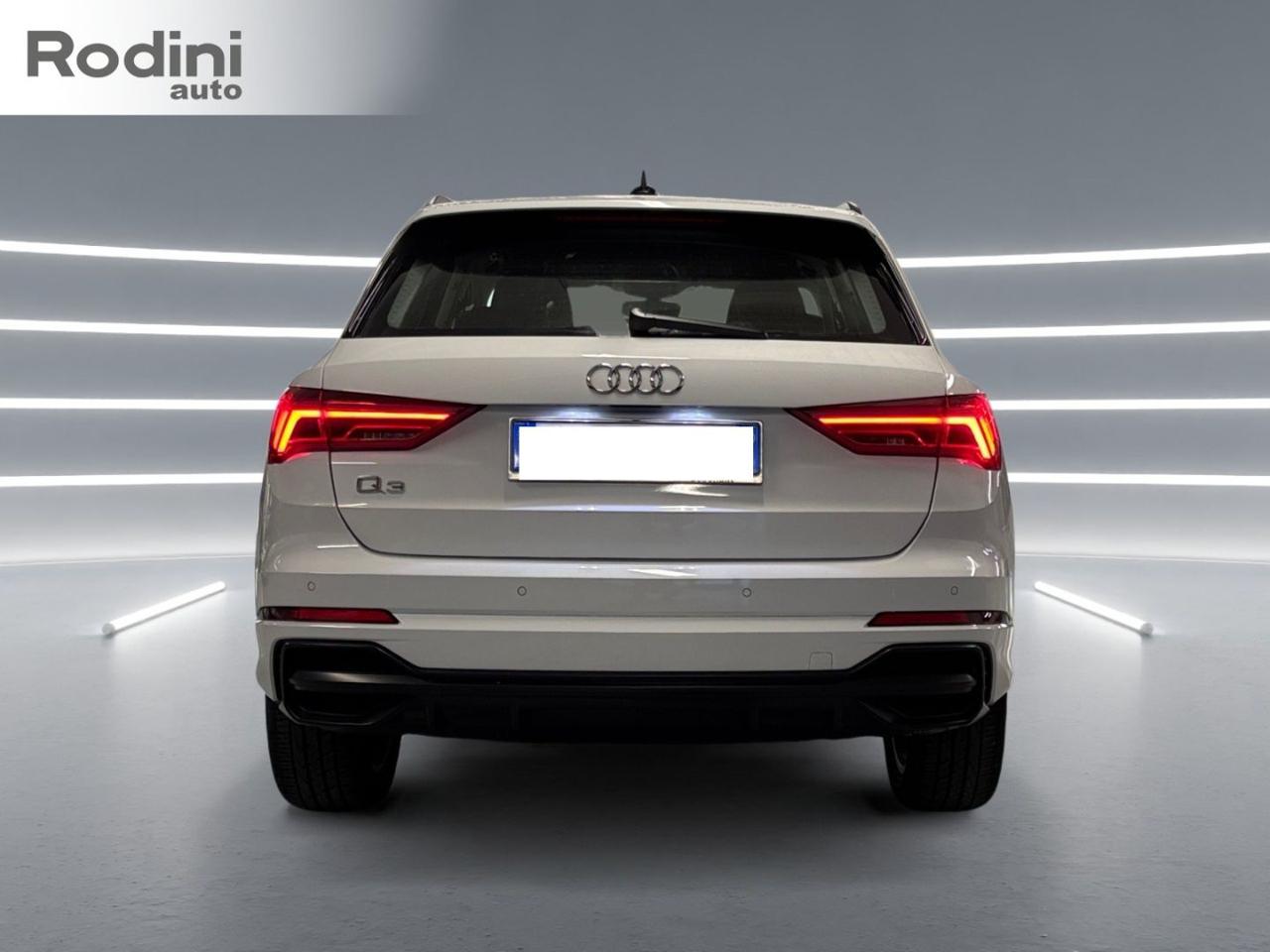 AUDI Q3 35 TDI S line edition - 5