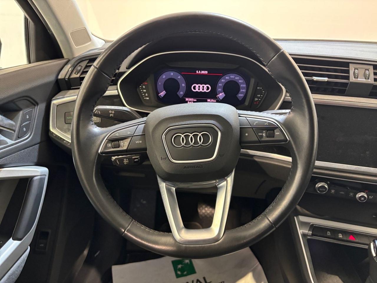 AUDI Q3 35 TDI S line edition - 7