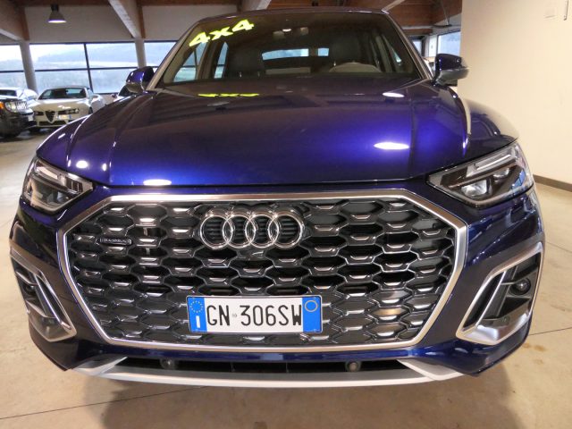 AUDI Q5 Blau metallisiert