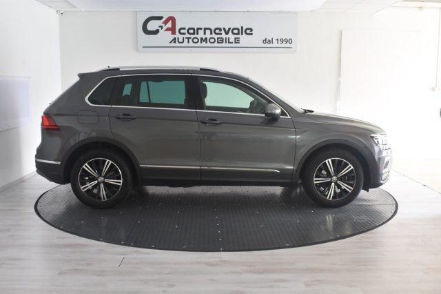 VOLKSWAGEN Tiguan Grigio scuro metallizzato