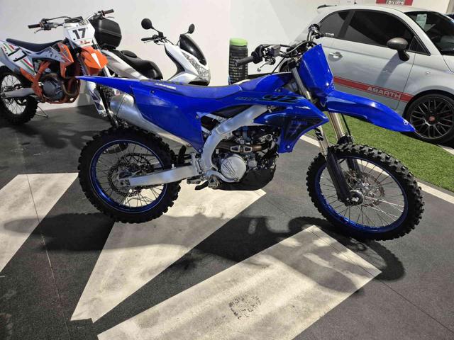 YAMAHA YZ 250 F Blu pastello