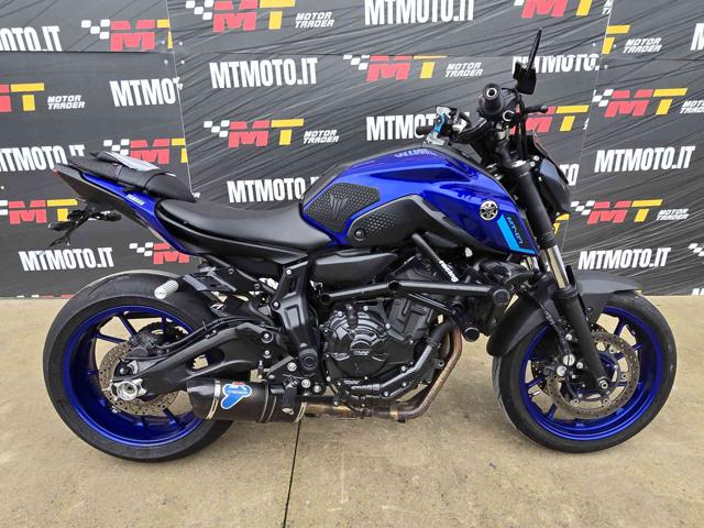 YAMAHA MT-07 Blu pastello