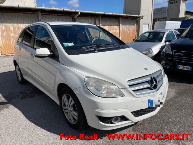 MERCEDES-BENZ B 180 Bianco pastello