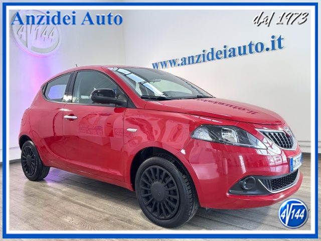 LANCIA Ypsilon Rosso pastello