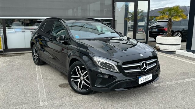 MERCEDES-BENZ GLA 220 Nero pastello