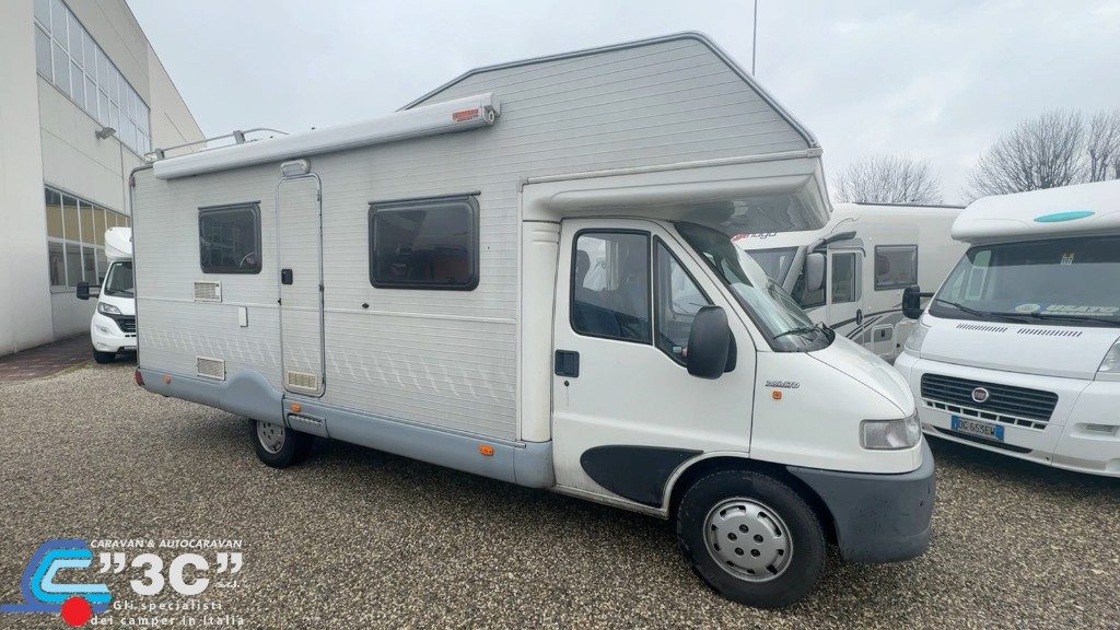 Camper mansardato, CI International