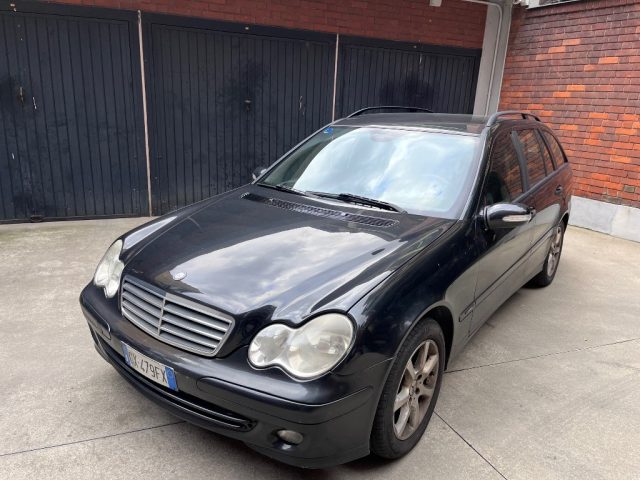 MERCEDES-BENZ C 200 Blu pastello