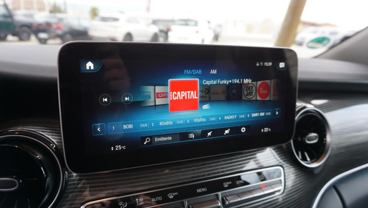 MERCEDES-BENZ V 300 d Automatic 4Matic Premium Extralong - 29