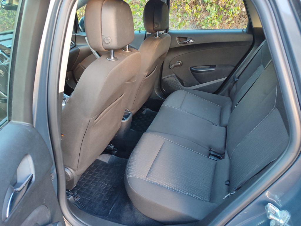 OPEL Astra 1.7 CDTI 110CV Sports Tourer Cosmo - 12