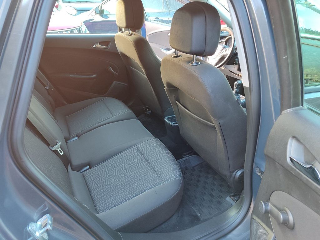 OPEL Astra 1.7 CDTI 110CV Sports Tourer Cosmo - 14