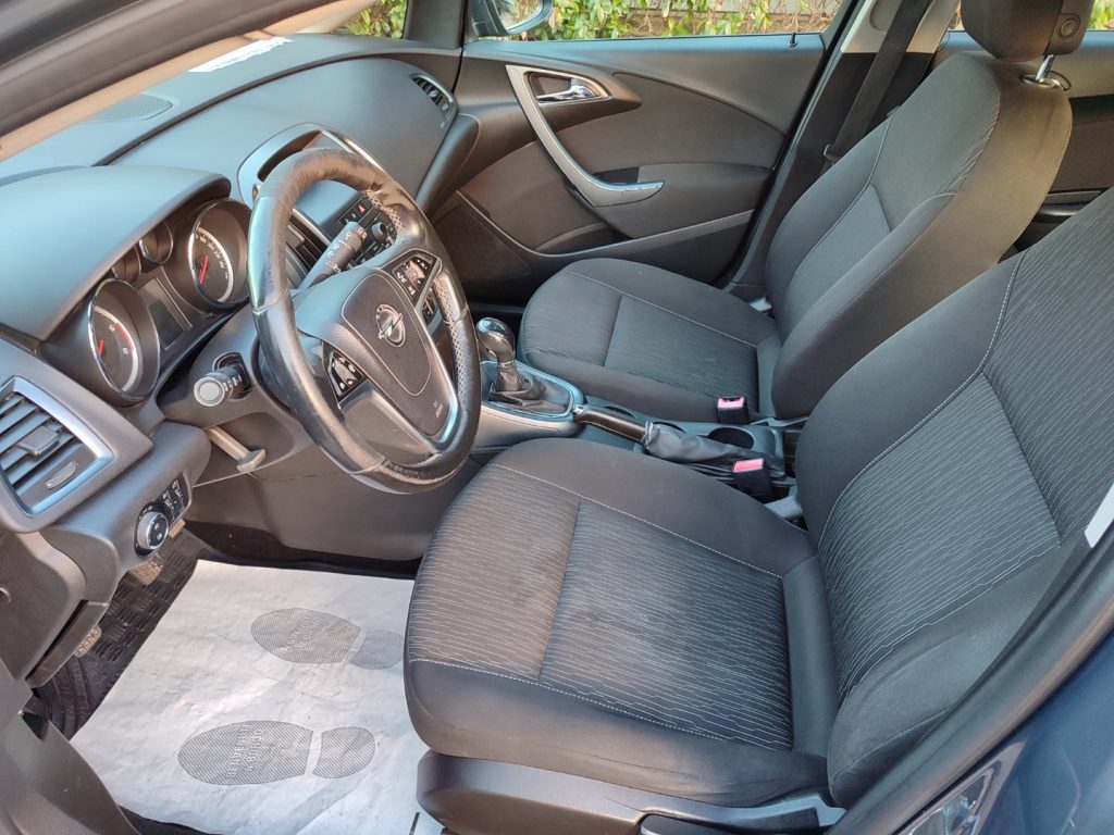 OPEL Astra 1.7 CDTI 110CV Sports Tourer Cosmo - 16