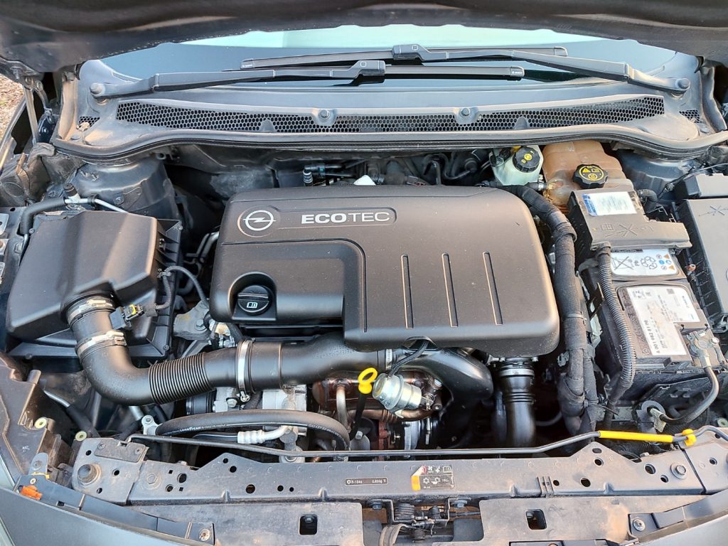 OPEL Astra 1.7 CDTI 110CV Sports Tourer Cosmo - 17