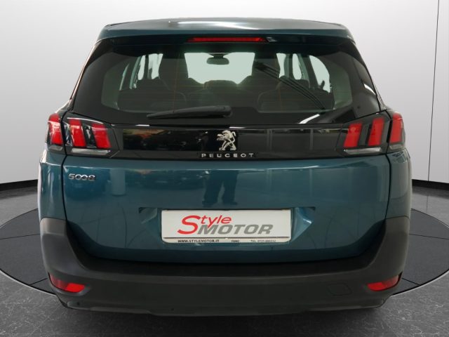 PEUGEOT 5008 21