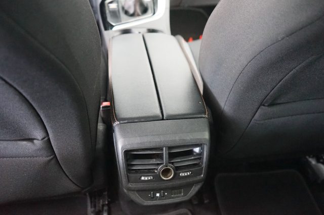 PEUGEOT 5008 41