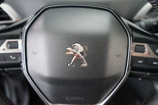 PEUGEOT 5008 44