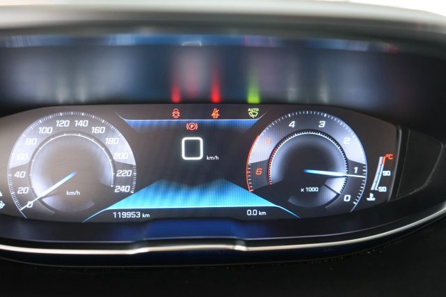 PEUGEOT 5008 51