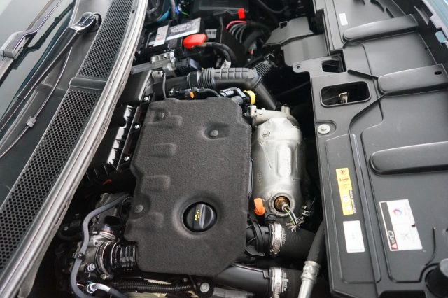 PEUGEOT 5008 58