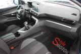 PEUGEOT 5008 36 thumb