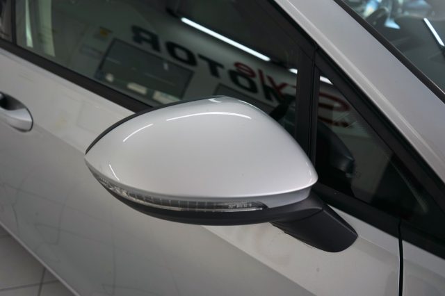 VOLKSWAGEN Golf 29