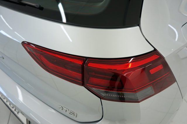 VOLKSWAGEN Golf 34